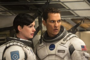 Anne Hathaway e McConaughey (Movieplayer)